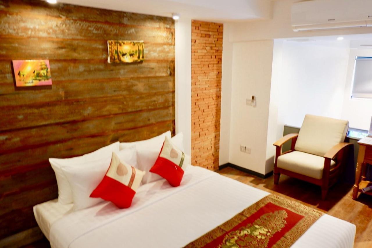 1004 Boutique Hotel Siem Reap Exterior photo