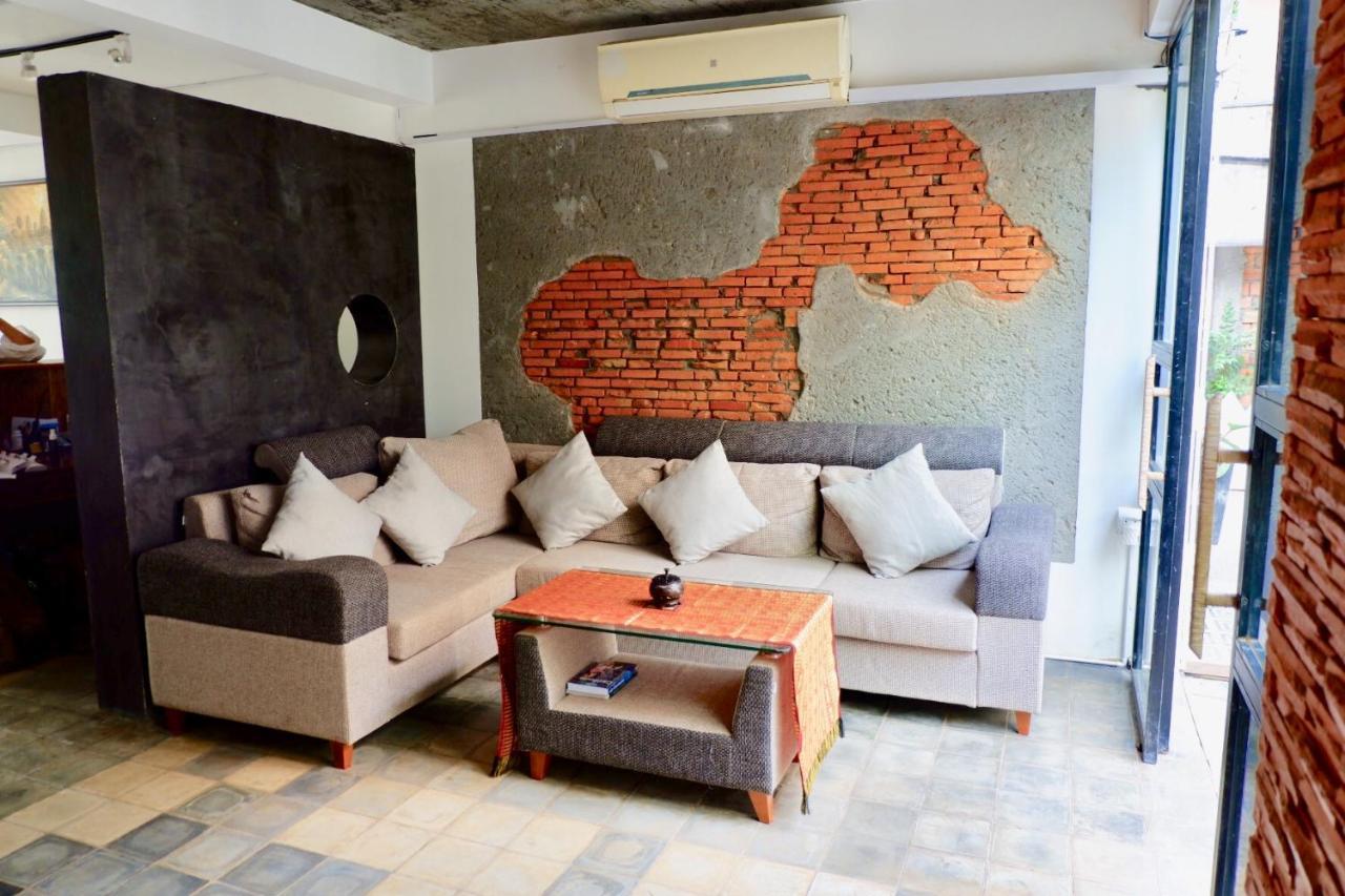 1004 Boutique Hotel Siem Reap Exterior photo