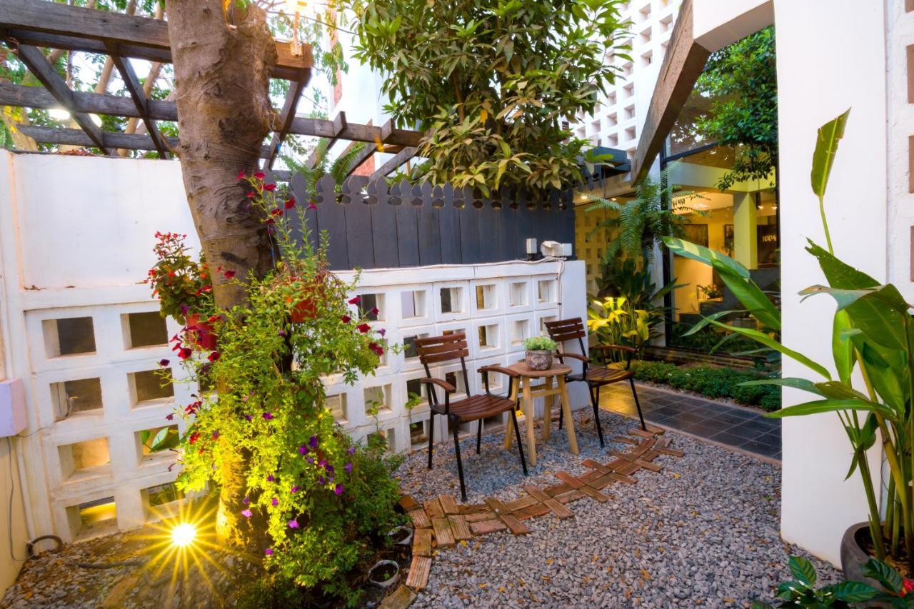 1004 Boutique Hotel Siem Reap Exterior photo