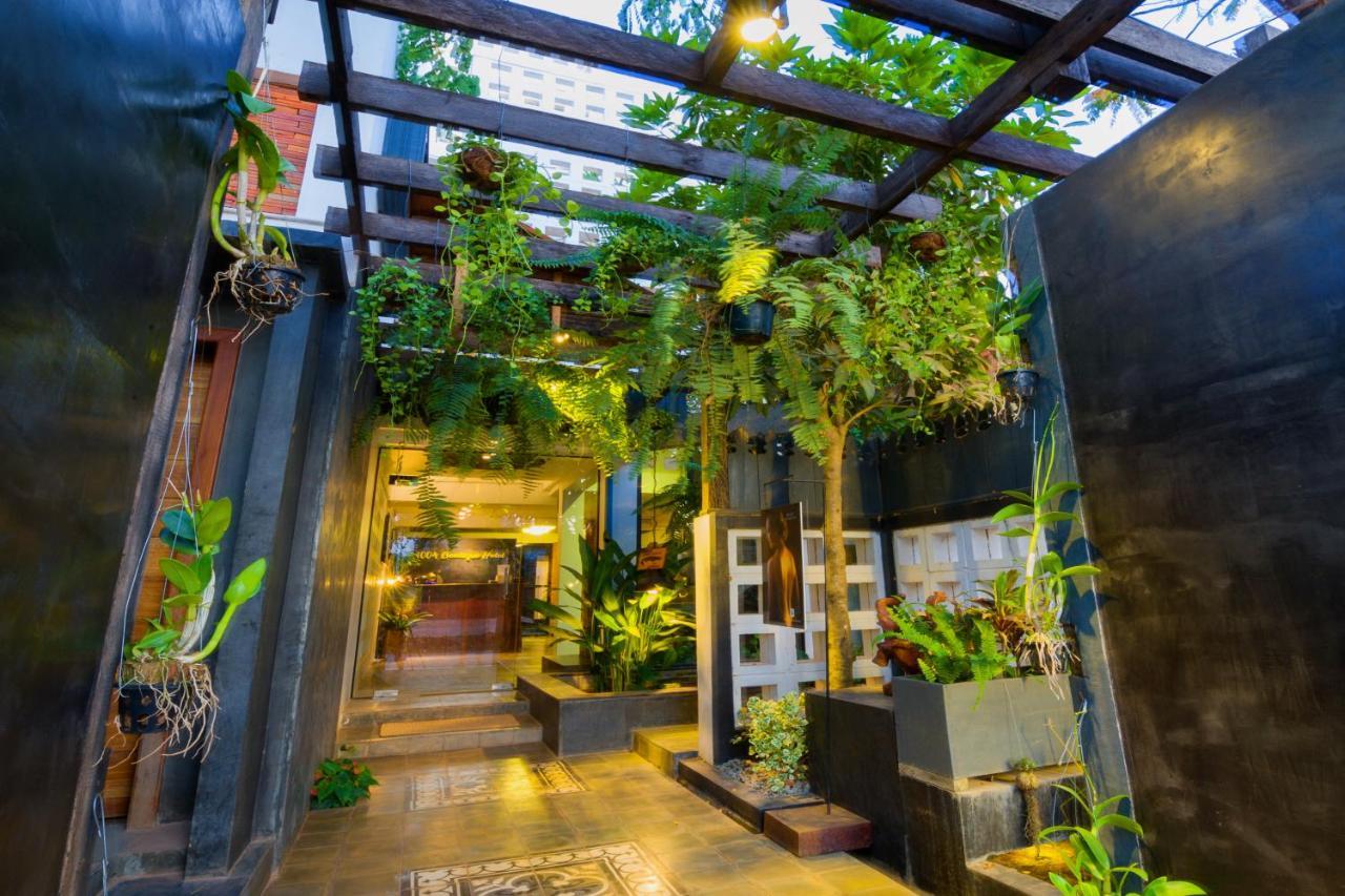 1004 Boutique Hotel Siem Reap Exterior photo